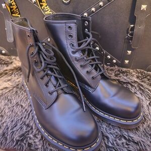 Dr. Martens 1460 Smooth Leather